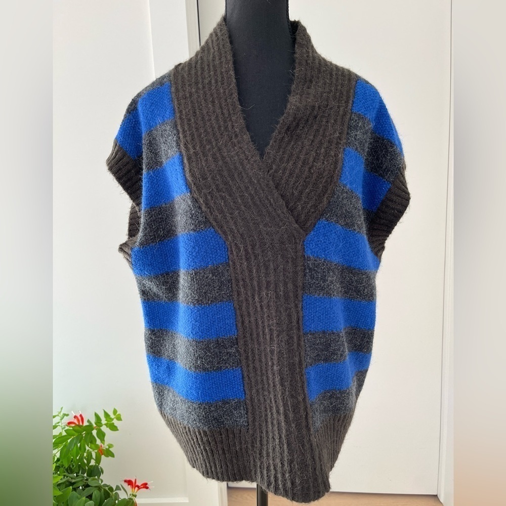 SPANNER Soft Cozy Alpaca Blend Sleeveless Sweater Vest V Neck Stripes Layer